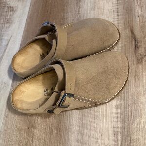 Birkenstock Lutry Suede Clog